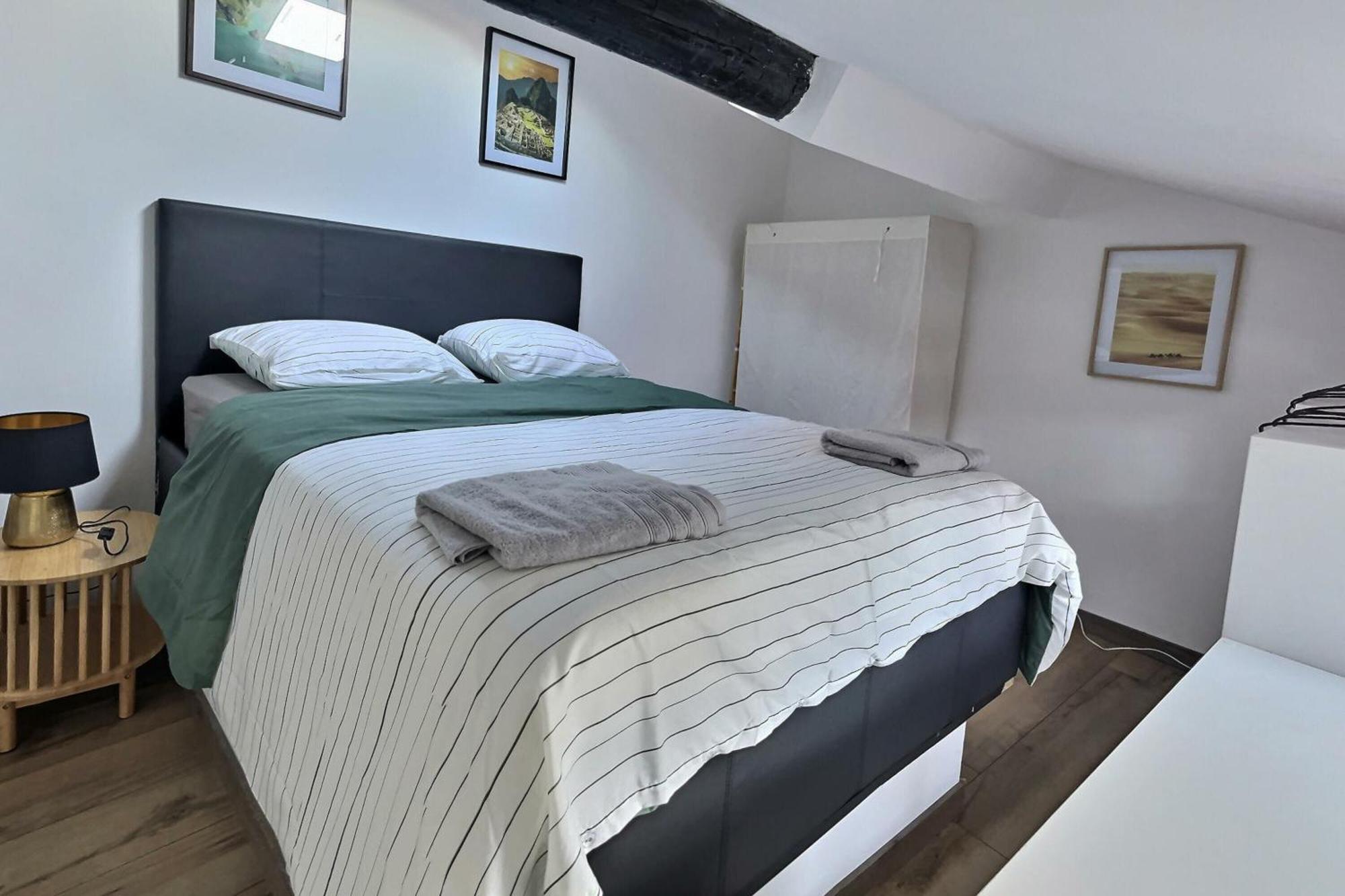 Charmant Duplex Beziers Centre Esterno foto